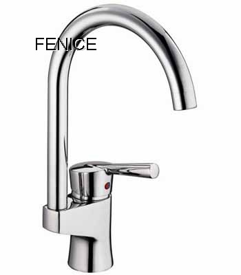 single lever kitchen mixer