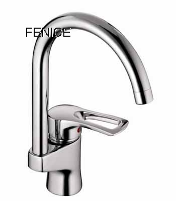 single lever kitchen mixer