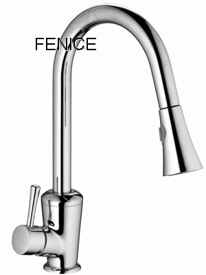 Single lever kitchen faucet