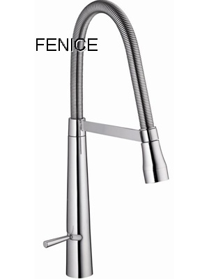 Single lever kitchen faucet