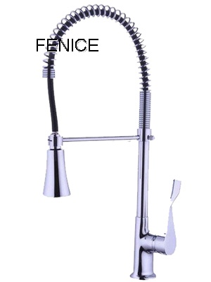 Single lever kitchen faucet